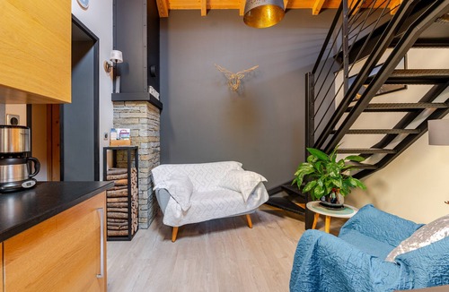 Saint-Oyen Ski Chalet | Chalet 'Helnes - Contemporain' with Mountain View, Private Terrace and Wi-Fi