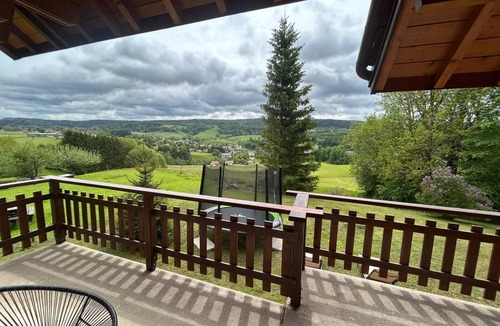 Foncine-le-Haut Ski Chalet | Chalet in the mountains of