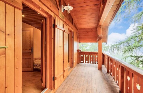 Plagne Centre Ski Chalet | Chalet L'alpicois - Chalets for 10 People