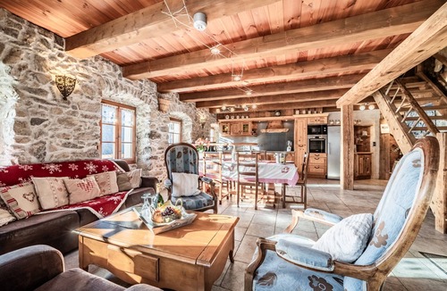 Chatel Ski Chalet | Chalet 'La Ferme De La Vora' with Mountain View, Private Terrace and Wi-Fi