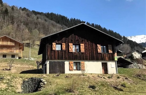 Beaufort Ski Chalet | Chalet La PachonnÉe - Chalet quiet from 7 to 8 people, 3 bedrooms, classified two stars.