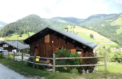 Beaufort Ski Chalet | Chalet La PachonnÉe - Chalet quiet from 7 to 8 people, 3 bedrooms, classified two stars.