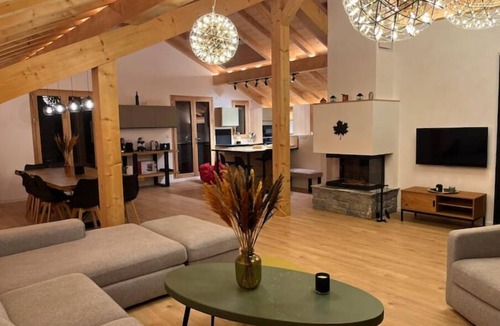 Great Alpine Road Ski Chalet | Chalet La Tarrine à Montmagny