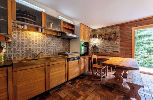 Celliers Ski Chalet | Chalet 'Maison Du Cloz' with Mountain View and Balcony