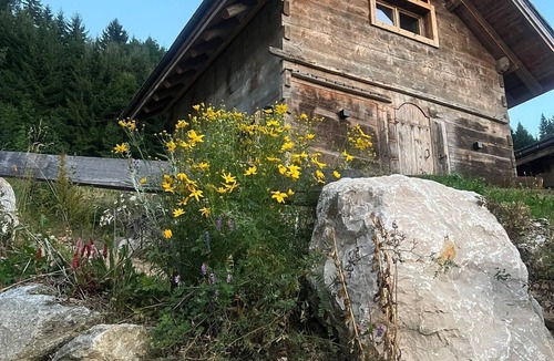 Combloux Ski Chalet | Chalet “Mazot De La Pointe Percée” with Balcony