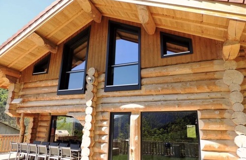 Rencurel Ski Chalet | Chalet montagne neuf 4* avec WI FI et jacuzzi 10 personnes plus 2 pers sup