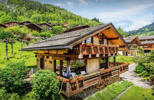 Le Grand-Bornand Ski Chalet | Chalet Musini - ski holiday in the Aravis for 8 with sauna - OVO Network