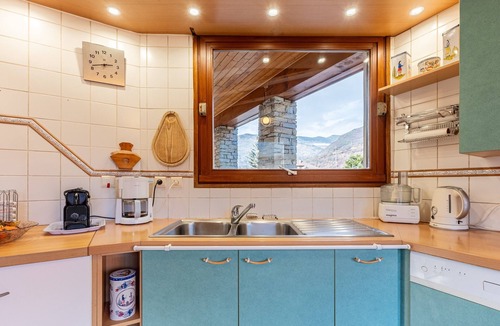 Aigueblanche Ski Chalet | Chalet 'Pierre Et Bois' with Mountain View, Private Terrace and Wi-Fi