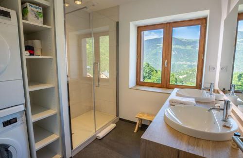 Les Allues Ski Chalet | Chalet rénové et calme avec cheminée et parking couvert - FR-1-688-17