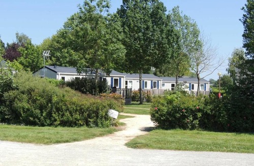 Meslay-du-Maine Ski Chalet | Chalet Saint-Denis-du-Maine, 3 pièces, 4 personnes - FR-1-600-162
