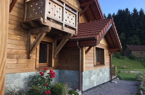 Fresse-sur-Moselle Ski Chalet | Chalet sleeps 8 nature quiet mountain heated indoor pool sauna