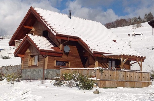 Fresse-sur-Moselle Ski Chalet | Chalet sleeps 8 nature quiet mountain heated indoor pool sauna