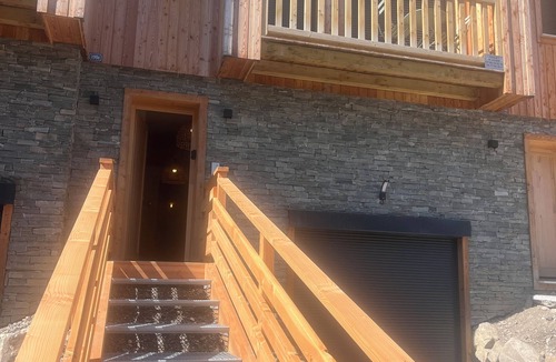 Les Claux Ski Chalet | chalet snow