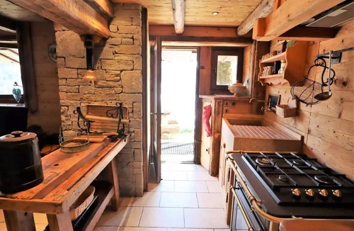Beaufort Ski Chalet | Chalet - Treat yourself to a Christmas and a Magic Day in a Charming Chalet in Arêches, Alps