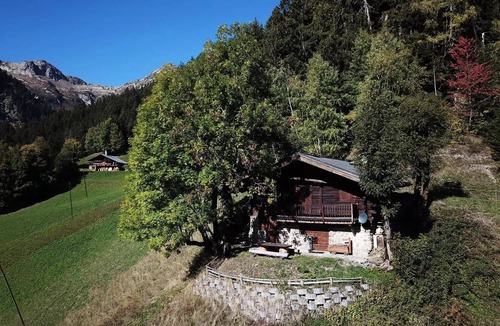 Beaufort Ski Chalet | Chalet - Treat yourself to a Christmas and a Magic Day in a Charming Chalet in Arêches, Alps