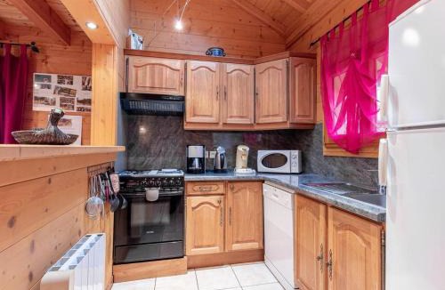 Etobon House | Chalet typiquement franc-comtois avec Wifi et cheminée à Étobon - FR-1-583-405