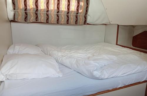 Chatillon en Bazois Boat Rental | Chaleureux Bateau Stationnaire pour 5 pers. - API-1-46-17