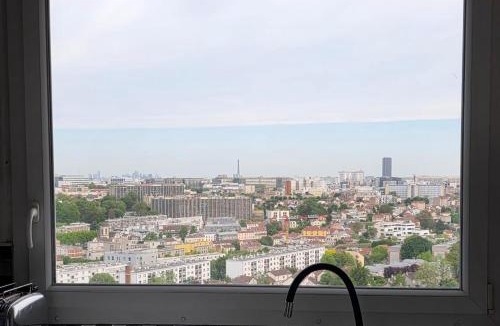Arcueil House | Chambre#1privée en colocation Vue sur Paris Tour Eiffel