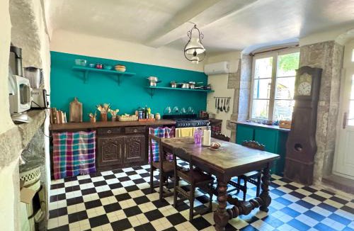 Chateau-Chalon Bed & Breakfast | Chambre 2 personnes Maison Saint Jean
