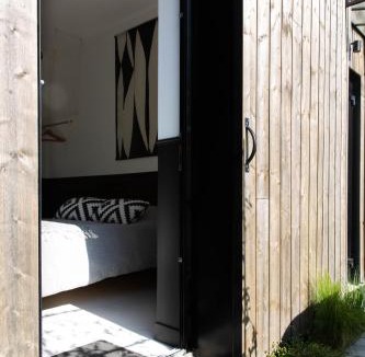 Boucardiere-Malleve House | Chambre avec salle de bain et accès indépendant