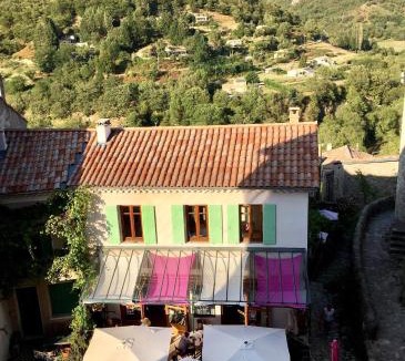Antraigues-sur-Volane Bed & Breakfast | Chambre d hôte La cool room
