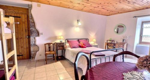 Chazeaux Bed & Breakfast | Chambre d'hôtes L'Adrienne