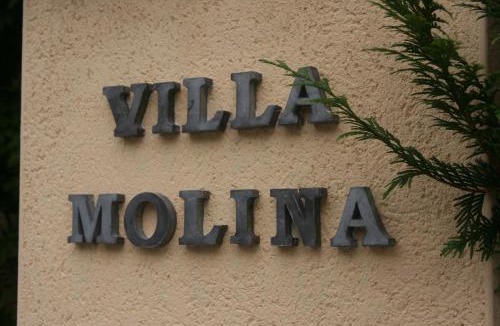 Saint-Jean-Baptiste Bed & Breakfast | Chambre d'Hôtes La Villa Molina