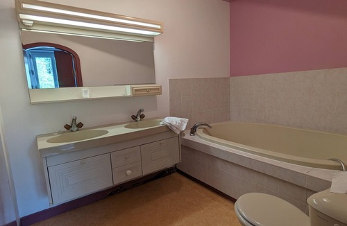 Lully Apartment | Chambre Double Indépendante Avec Salle de Bains