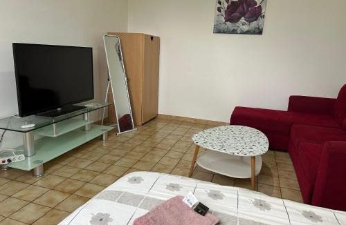 Montceau-les-Mines House | Chambre