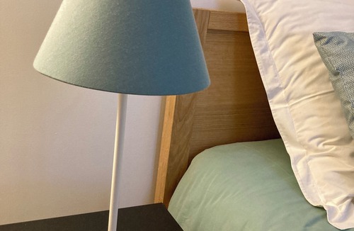 20th Arrondissement Bed & Breakfast | Chambre Grand Confort, Dans Maison, Avec Jardin et Terrasse, Paris Centre