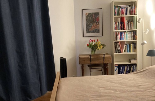 20th Arrondissement Bed & Breakfast | Chambre Grand Confort, Dans Maison, Avec Jardin et Terrasse, Paris Centre