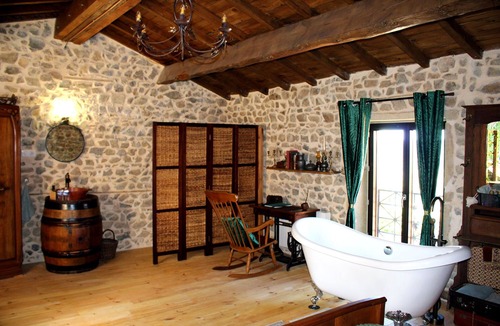 Lantignie Bed & Breakfast | CHAMBRE HOBBIT HOME