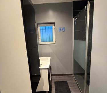 Romans-sur-Isere House | Chambre indépendante 1 lit 2 pers maison calme