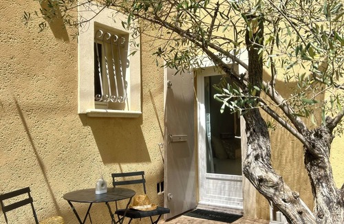 Taillades House | Chambre L - At the foot of the Luberon