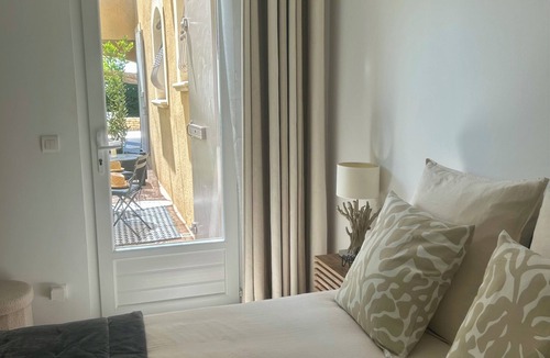 Taillades House | Chambre L - At the foot of the Luberon