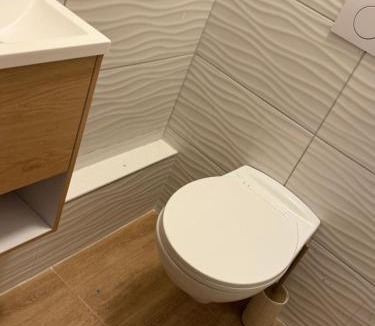 Bondy House | Chambre meublée indépendante 15 min Paris Gare nord