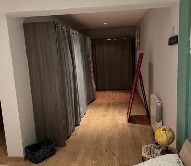 Perignat-sur-Allier House | chambre où suite privative accès indépendant
