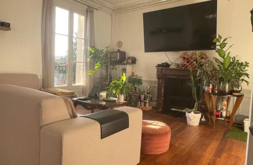 Contrexeville House | Chambre paisible face aux thermes-ch1- Check après 16h30