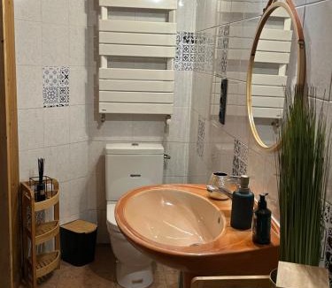Arc-sous-Cicon House | Chambre privée au cœur de la forêt