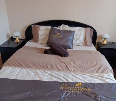 Charmes Bed & Breakfast | chambre privée dans une maison familiale