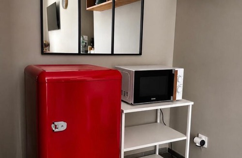 Sablet Apartment | Chambre style hôtel