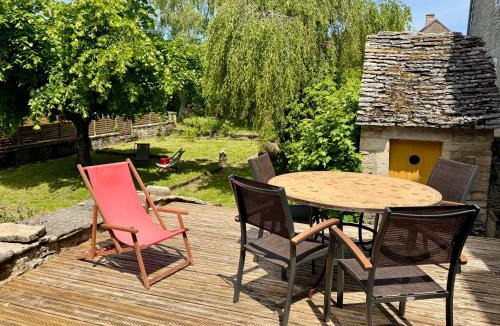 Chateau-Chalon Bed & Breakfast | Chambres 6 personnes Maison Saint Jean