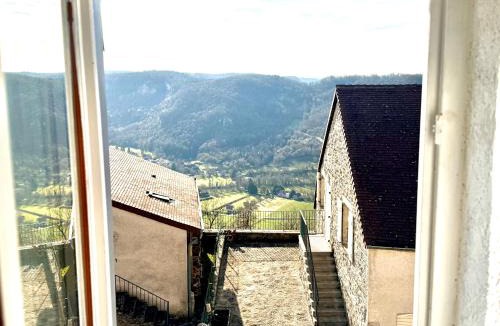 Chateau-Chalon Bed & Breakfast | Chambres 6 personnes Maison Saint Jean