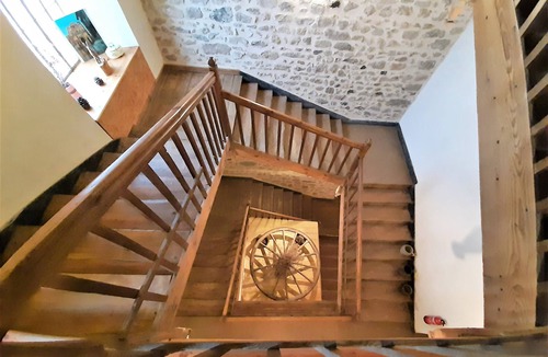 La Chaise-Dieu Bed & Breakfast | Chambres D'hôtes, Avec Jardin, Dans une Bâtisse de Caractère en Pierre et Bois