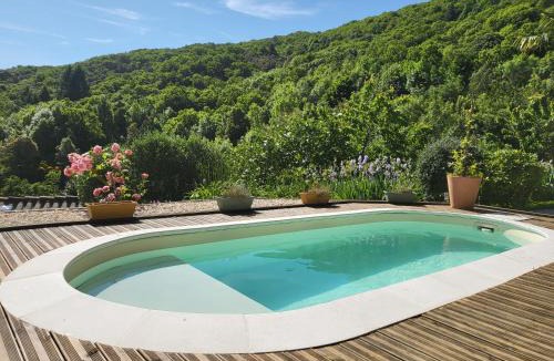 Meyras Bed & Breakfast | Chambres d'hôtes La Storya
