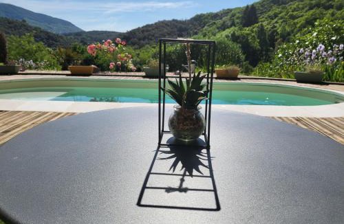 Meyras Bed & Breakfast | Chambres d'hôtes La Storya
