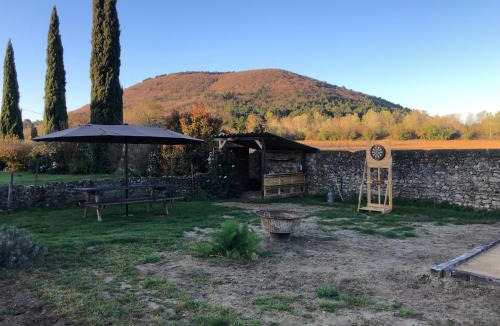 Espeluche Bed & Breakfast | Chambres d'hôtes - Le Mas du Colombeyras