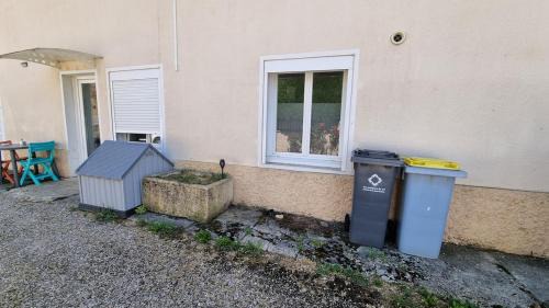 Champvans Apartment | Champvans centre - Appartement calme et tout confort en plein centre du village