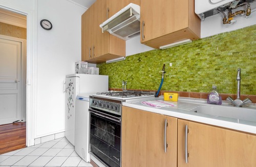 Quartier Sainte-Marguerite Apartment | Chanzy-Spacieux family apartment Place de la Nation
