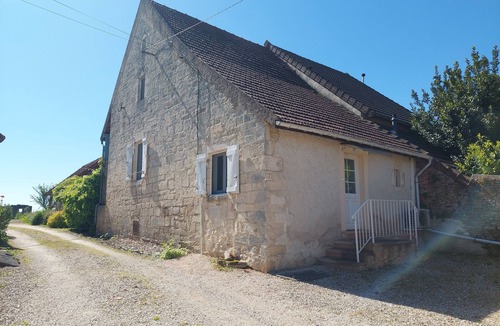 Saint-Gervais-en-Valliere House | Character house with terrace 15 minutes from Beaune